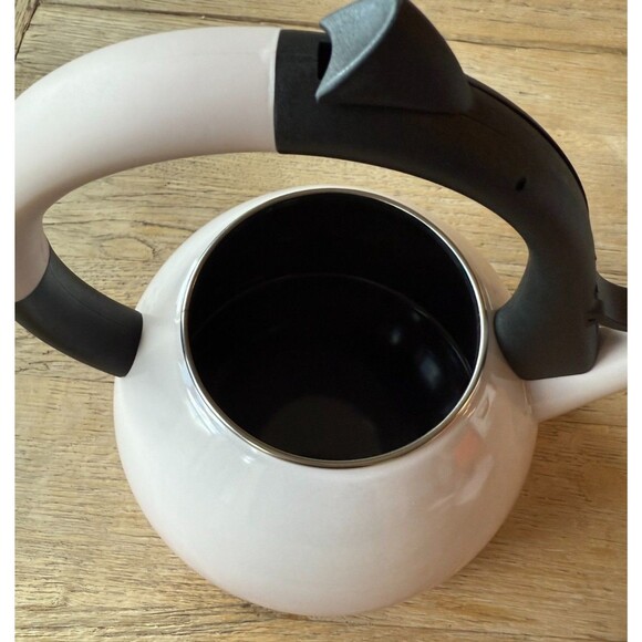 Le Creuset Enamel On Steel Oolong Tea Kettle w/o Max Line 1.6 qt Shell Pink NEW - Picture 8 of 13